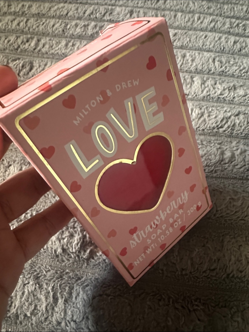 Milton & Drew Jumbo Strawberry Soap Bar - Pink & Red New 10.58 Oz. - Picture 4 of 4